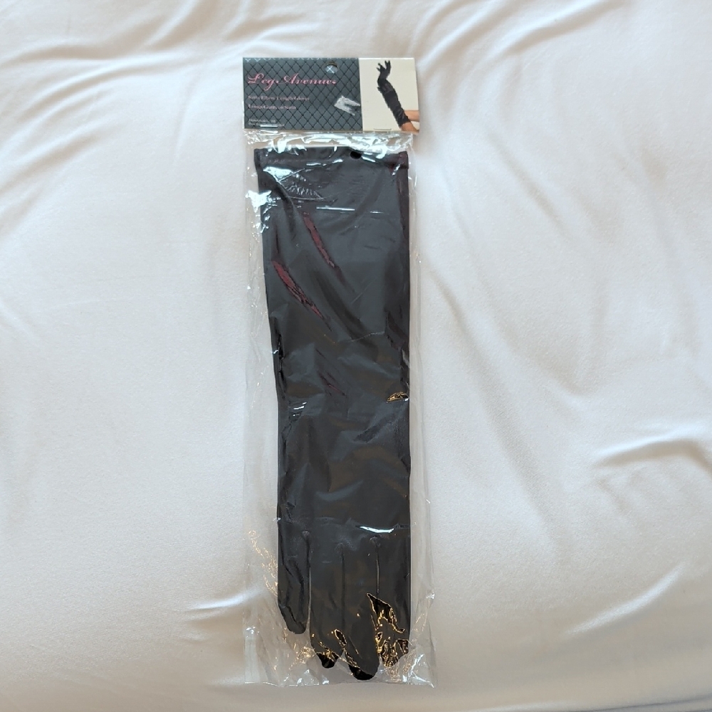 Leg Avenue Black Long Gloves